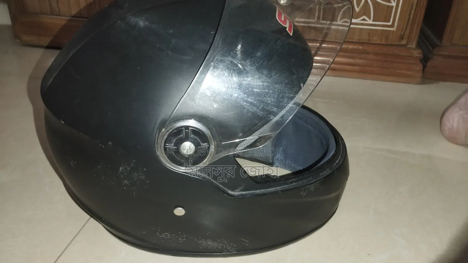 ভালো মানের ফুল ফেস হেলমেট।