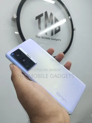 ভিভো এক্স৬০ প্রো প্লাস ৫জি ২৫৬ জিবি হোয়াইট
