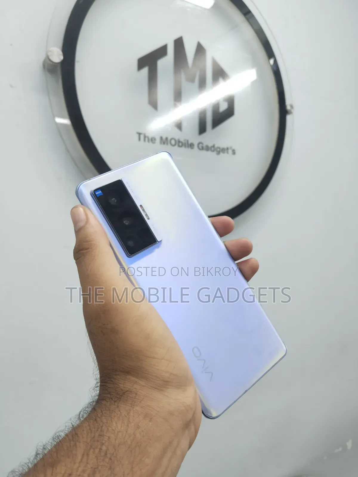 ভিভো এক্স৬০ প্রো প্লাস ৫জি ২৫৬ জিবি হোয়াইট