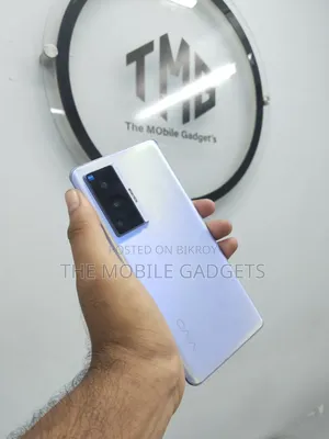 ভিভো এক্স৬০ প্রো প্লাস ৫জি ২৫৬ জিবি হোয়াইট