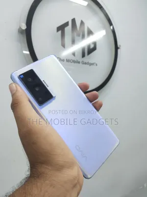 ভিভো এক্স৬০ প্রো প্লাস ৫জি ২৫৬ জিবি হোয়াইট