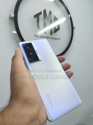 ভিভো এক্স৬০ প্রো প্লাস ৫জি ২৫৬ জিবি হোয়াইট