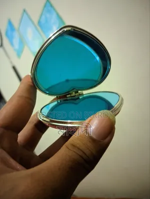 মিনি নিউ মিরর