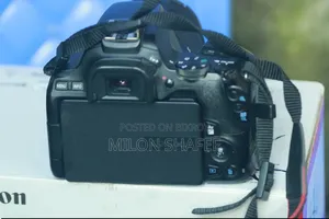 ক্যানন ২০০ডি মার্ক ২ এসটিএম কিট লেন্স সহ