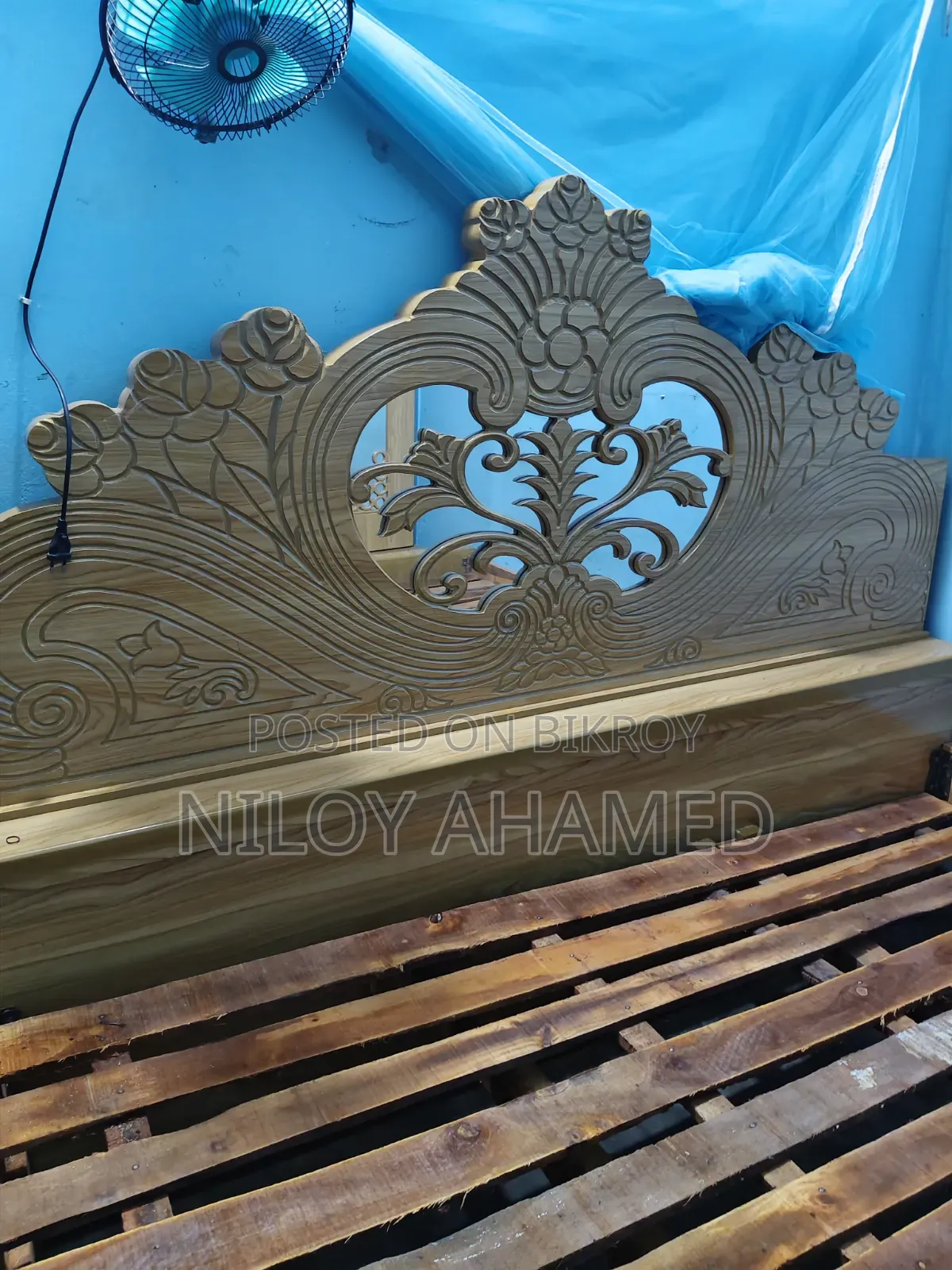 Semi Box Bed