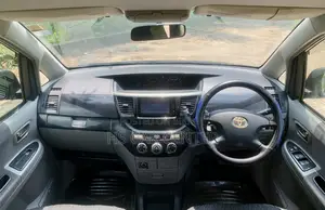 Toyota Noah 2.0 Front-Wheel Drive (8 Seater) 2004 Black