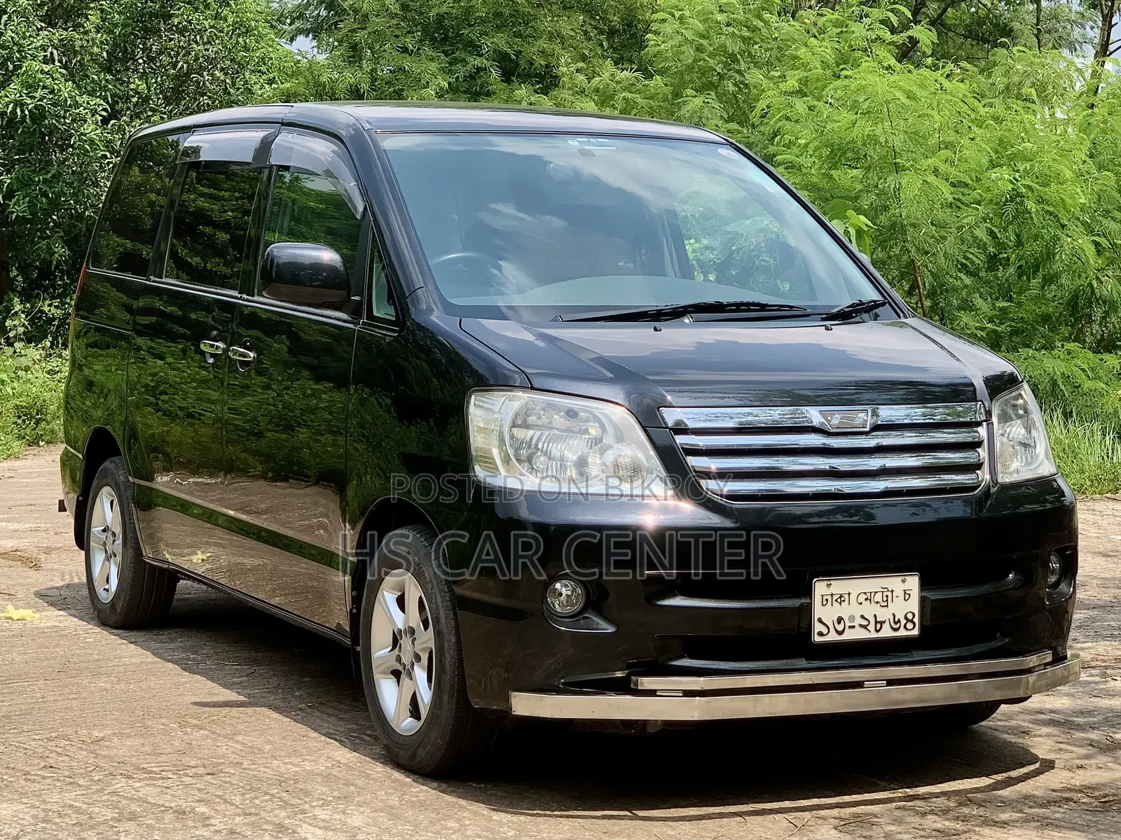 Toyota Noah 2.0 Front-Wheel Drive (8 Seater) 2004 Black