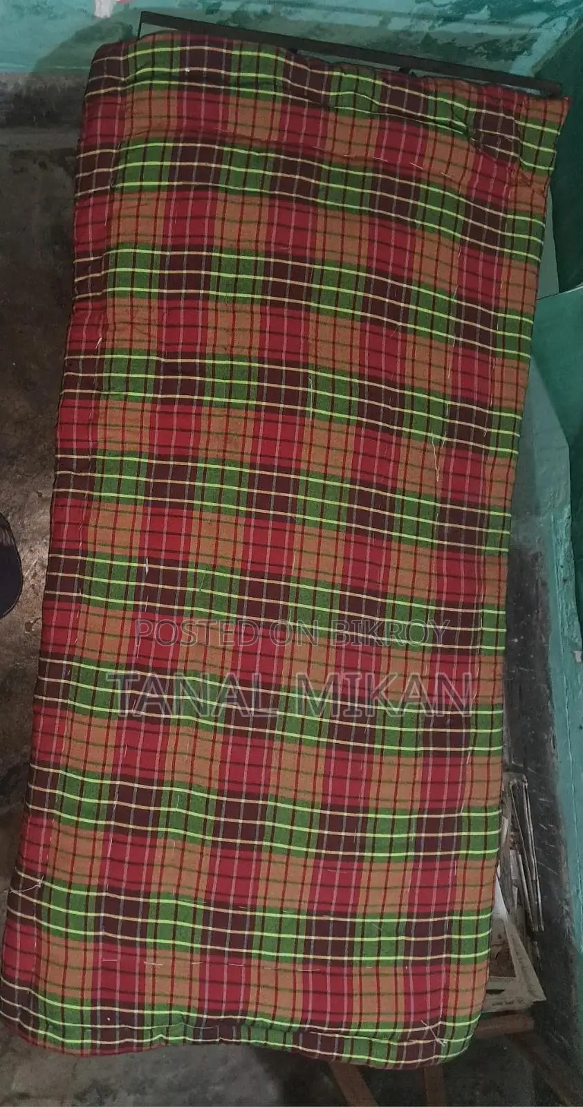 সিঙ্গেল বেড তোশক বানায় নেওয়া