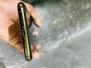 Apple iPhone 11 Pro Max 64 GB Gold