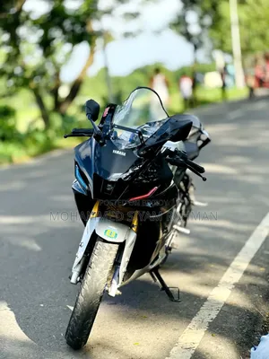 ইয়ামাহা আর১৫এম ২০২৩ সিলভার