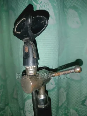 Used Microphone Stand – Classical Music / Stage Show