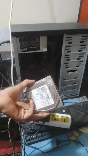 Desktop Computer Gigabyte 4GB Intel HDD+SSD 500GB