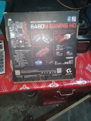 Desktop Computer Gigabyte 4GB Intel HDD+SSD 500GB