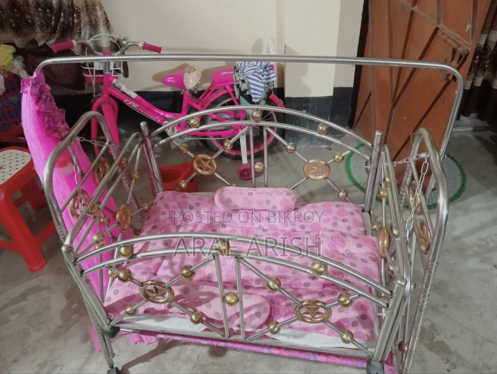 স্টেইনলেস স্টিল বাচ্চাদের দোলনা