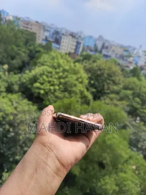 New Apple iPhone XS Max 64 GB Gold