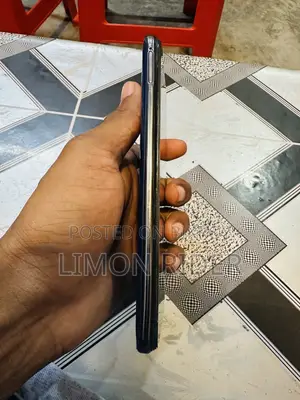 ভিভো ভি১৯ ১২৮ জিবি নীল