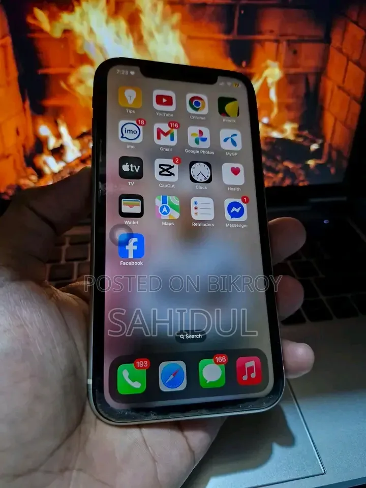 অ্যাপল আইফোন ১১ ৬৪ জিবি হোয়াইট