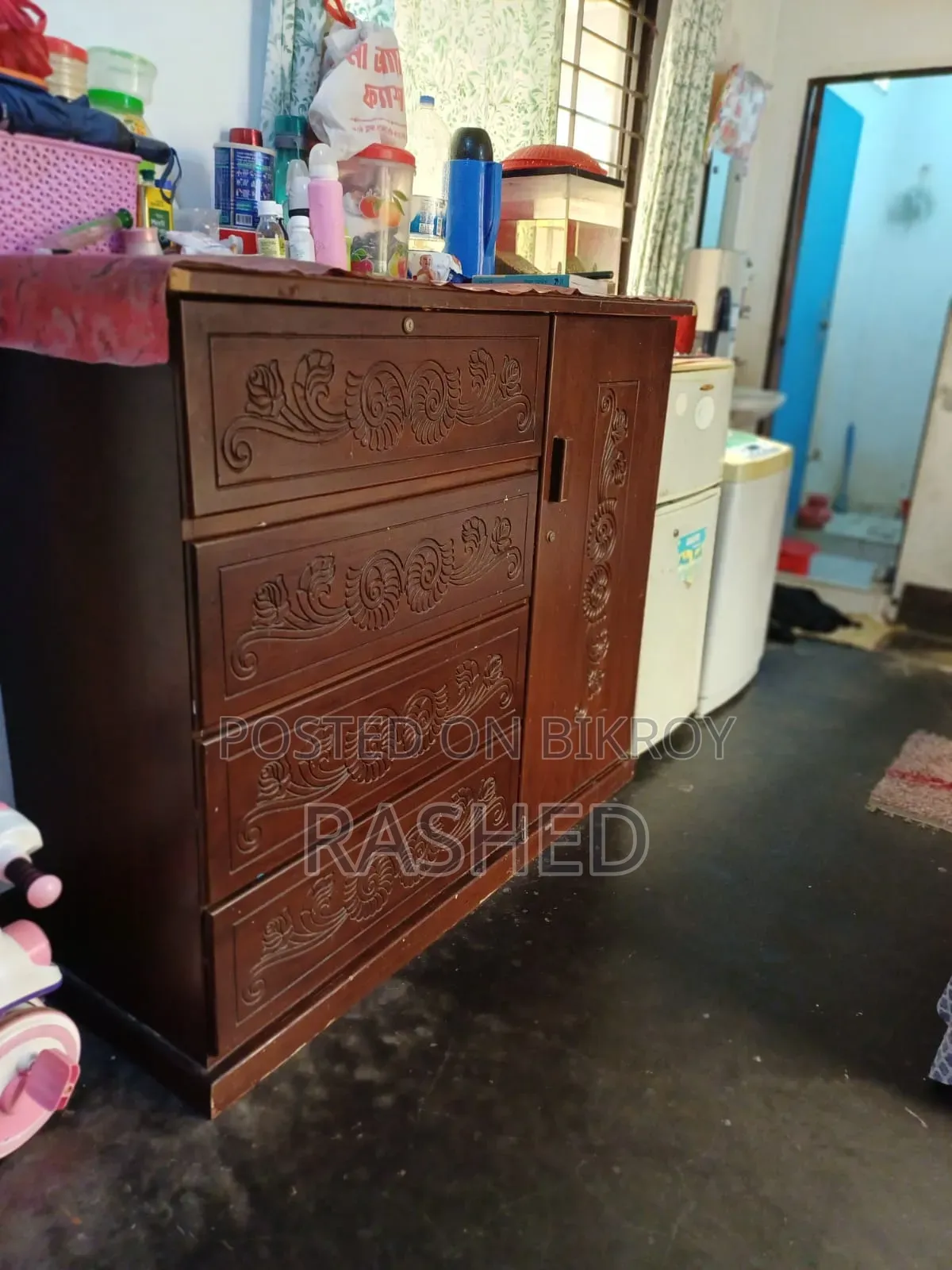 Malaysian Board Wardrobe
