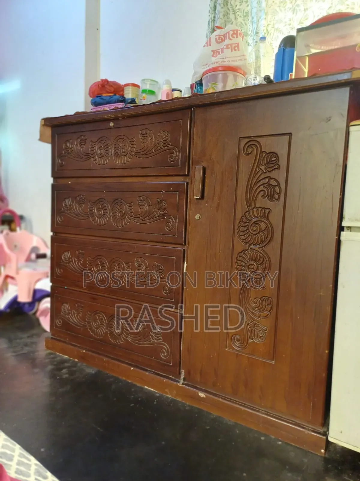 Malaysian Board Wardrobe