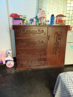 Malaysian Board Wardrobe