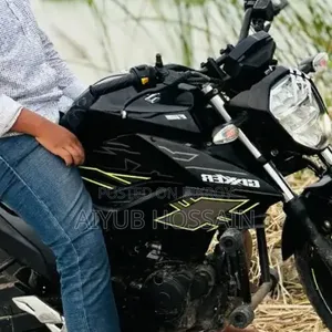 সুজুকি জিক্সার ২০২৪ ব্ল্যাক