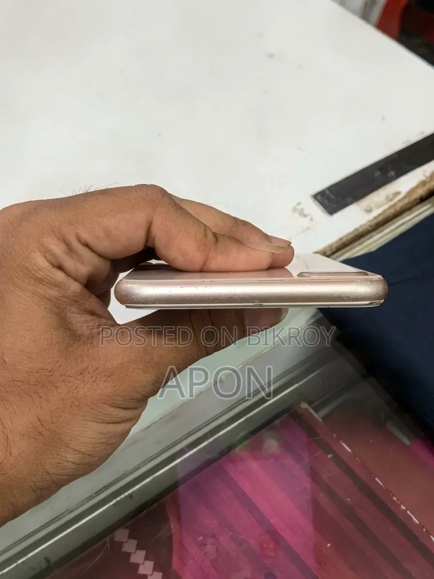 Apple iPhone 8 Plus 64 GB Gold