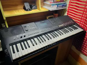 Yamaha PSR-E463 Keyboard