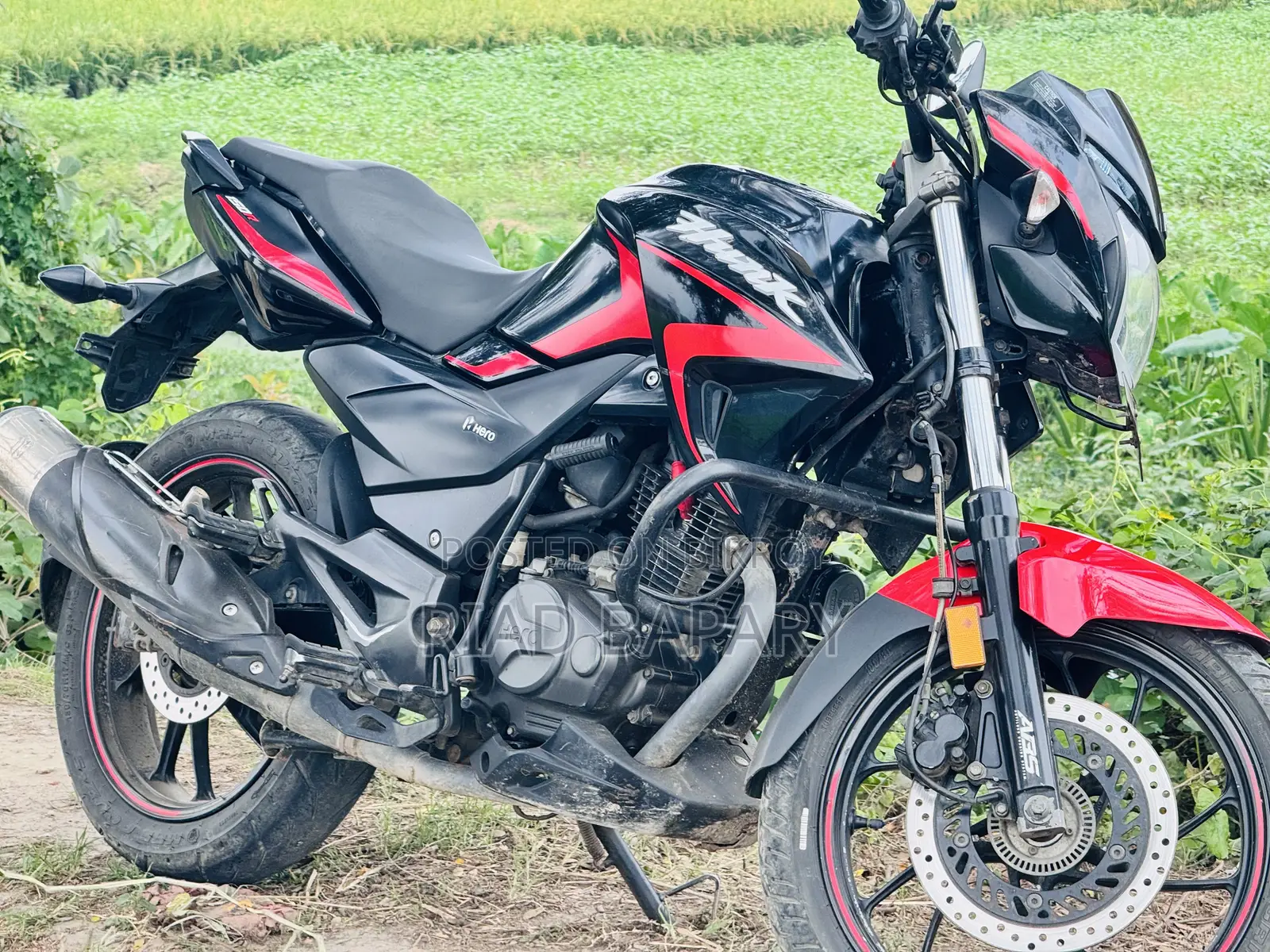Hero Hunk 2024 Black