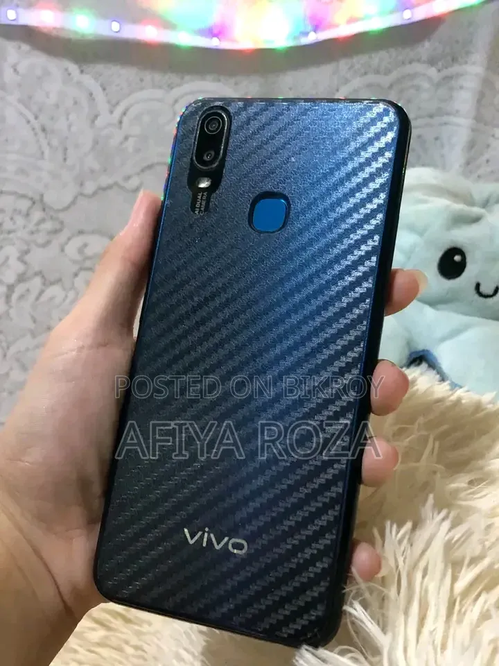 Vivo Y11 32 GB Blue