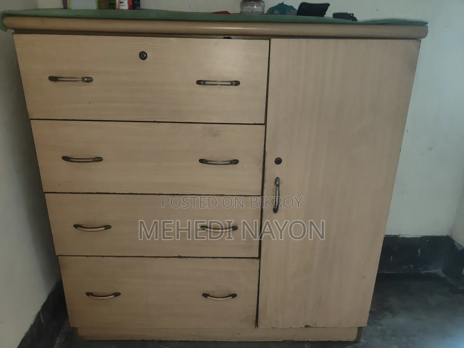Otobi Wardrobe Full New Condition
