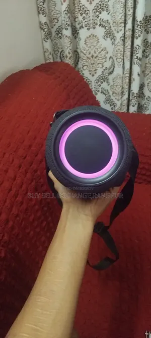 আওয়ে ওয়াই১০০ আউটডোর