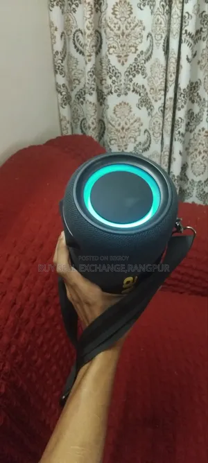 আওয়ে ওয়াই১০০ আউটডোর