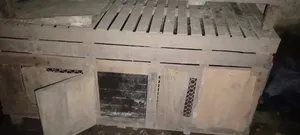 ৫ ফিট লম্বা দুইটা খাচ্চা পাশে আড়াইফি