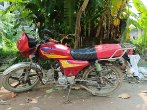 ওয়ালটন লিও ৯০ ২০১২ লাল
