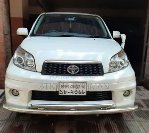 টয়োটা রাশ ২০১৩ সাদা