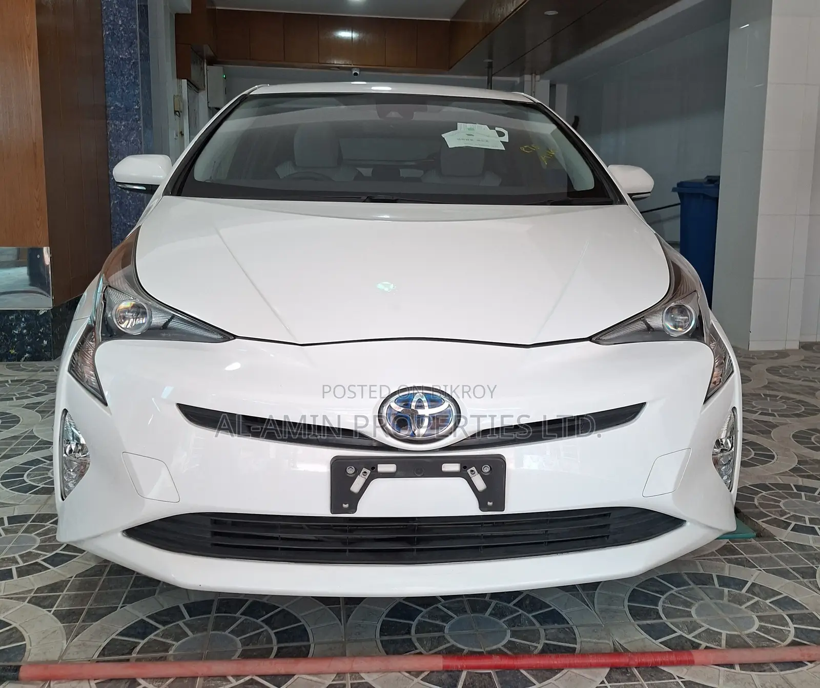 Toyota Prius 2018 White