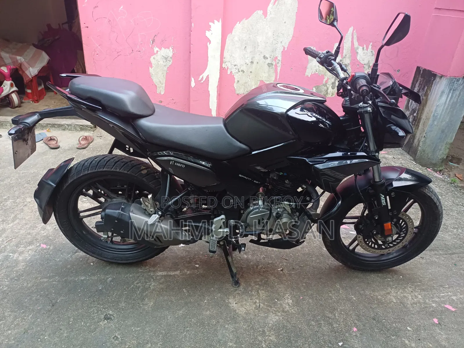 হিরো এক্সট্রিম ১২৫আর ২০২৫ কালো