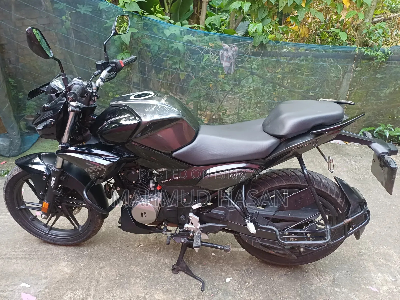 হিরো এক্সট্রিম ১২৫আর ২০২৫ কালো