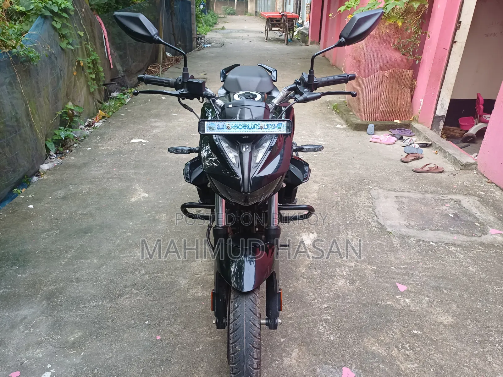 হিরো এক্সট্রিম ১২৫আর ২০২৫ কালো