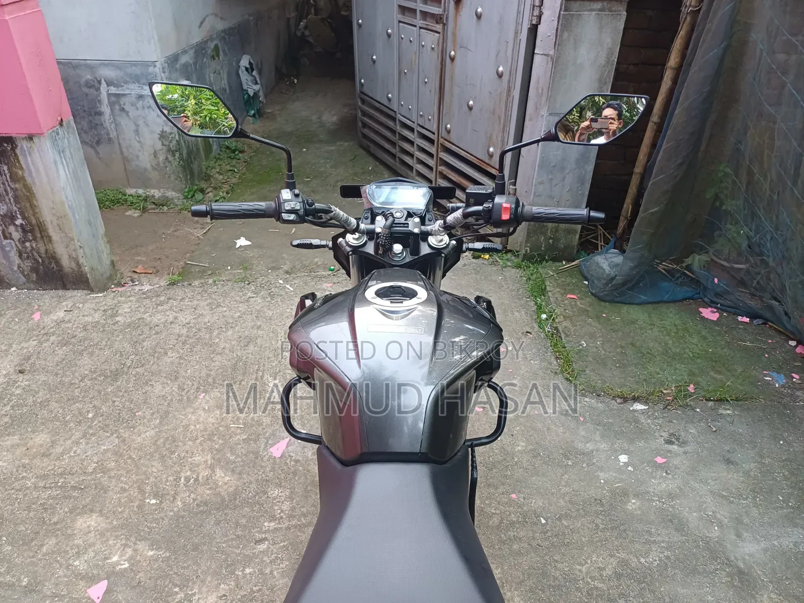 হিরো এক্সট্রিম ১২৫আর ২০২৫ কালো