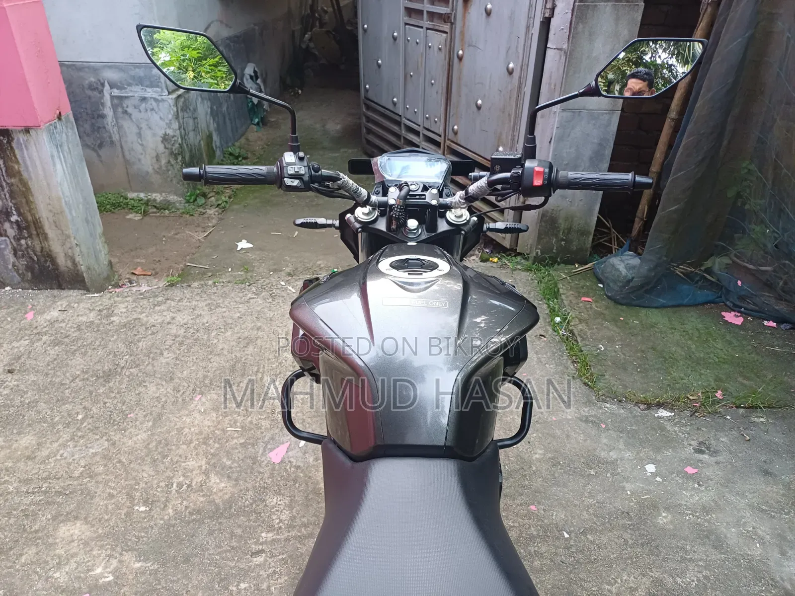 হিরো এক্সট্রিম ১২৫আর ২০২৫ কালো