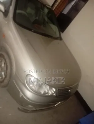 Nissan Sunny 2004 Gold