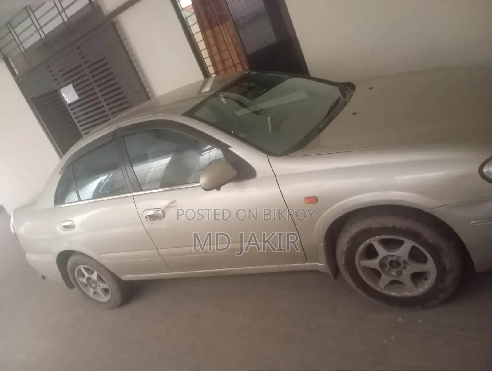 Nissan Sunny 2004 Gold