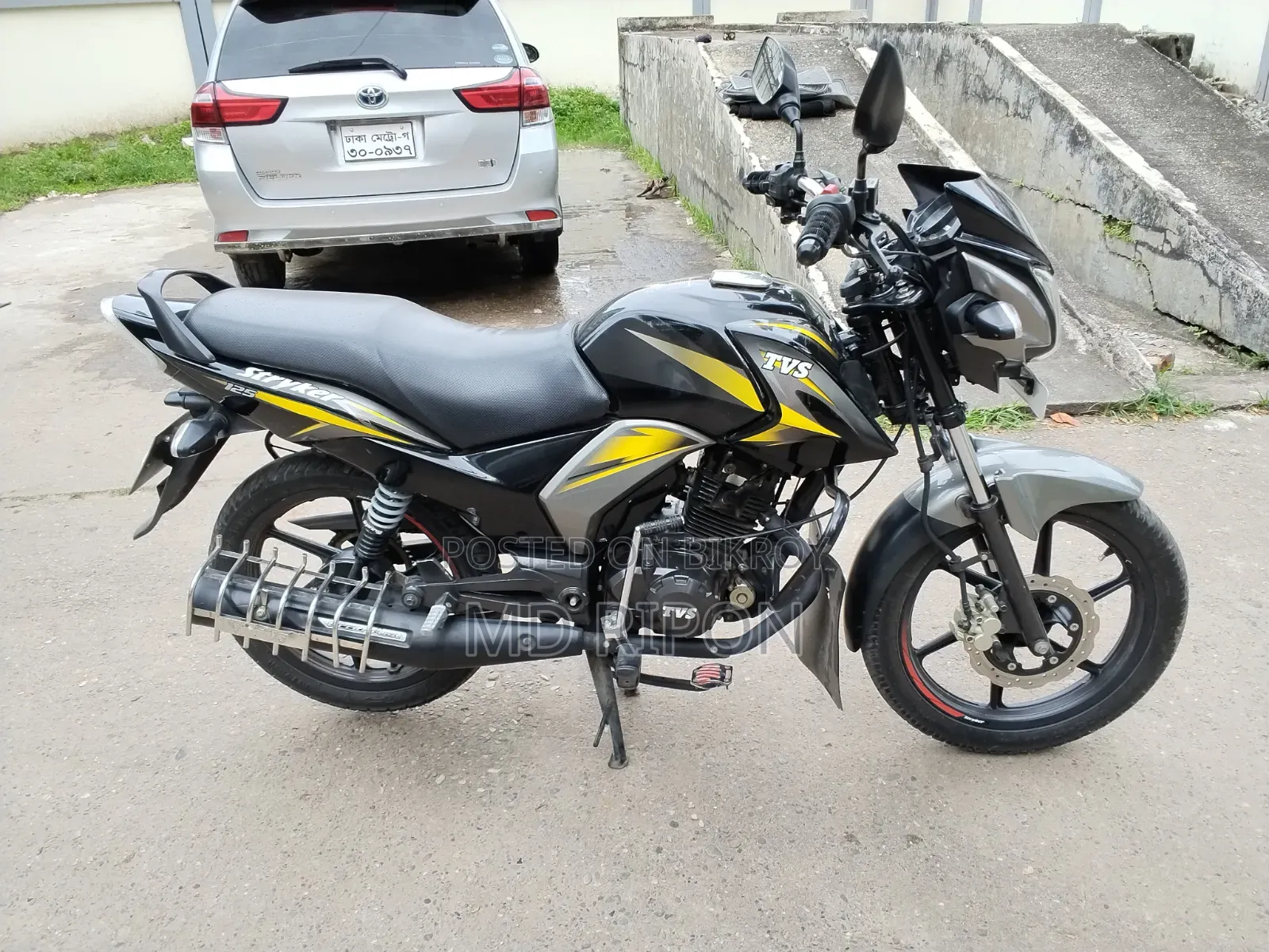 টিভিএস স্ট্রাইকার ১২৫ ২০২১ কালো