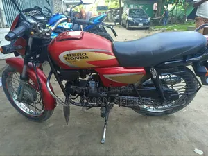 হিরো ২০০৪ লাল