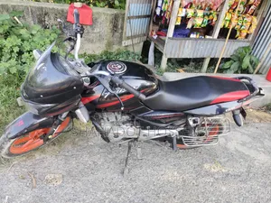 বাজাজ পালসার ১৫০ ২০১৬ ব্ল্যাক