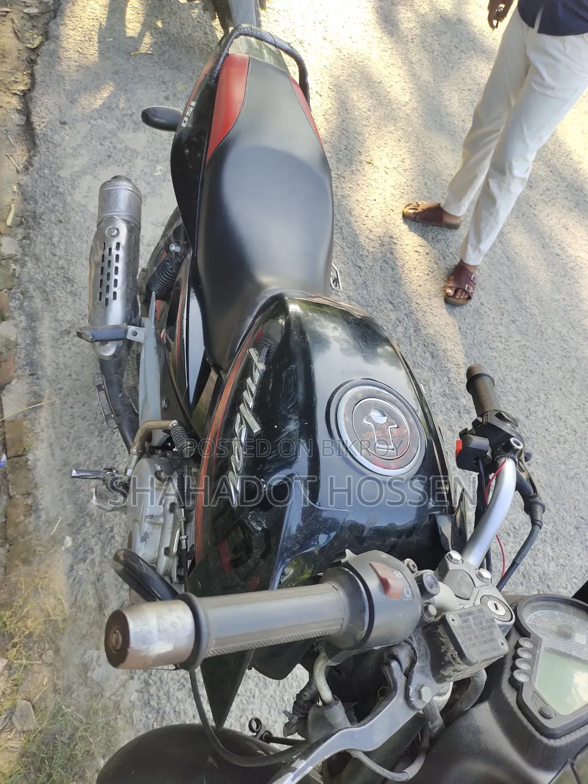 বাজাজ পালসার ১৫০ ২০১৬ ব্ল্যাক