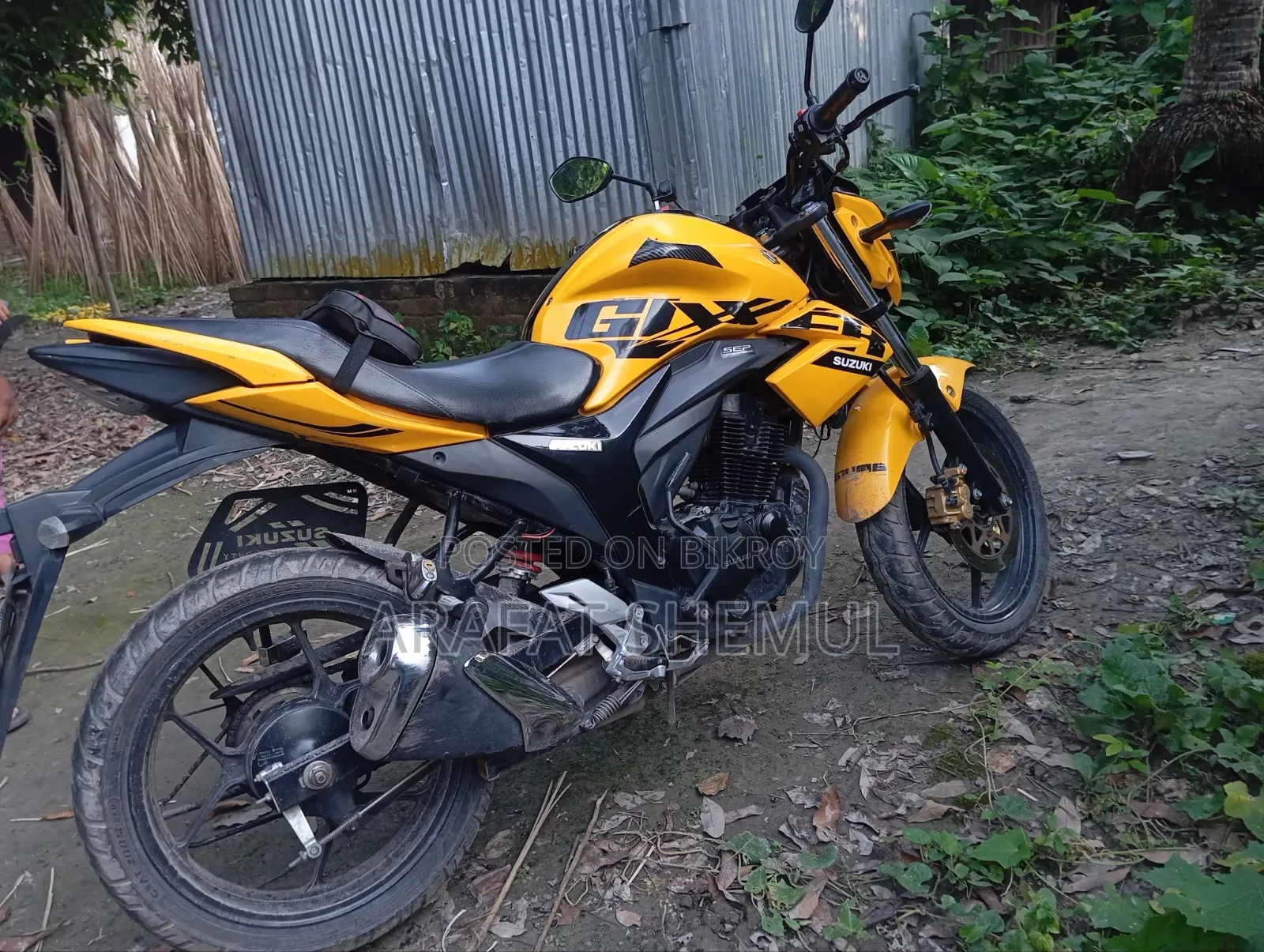 Suzuki Gixxer 2025 Yellow