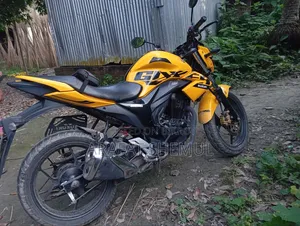 Suzuki Gixxer 2025 Yellow