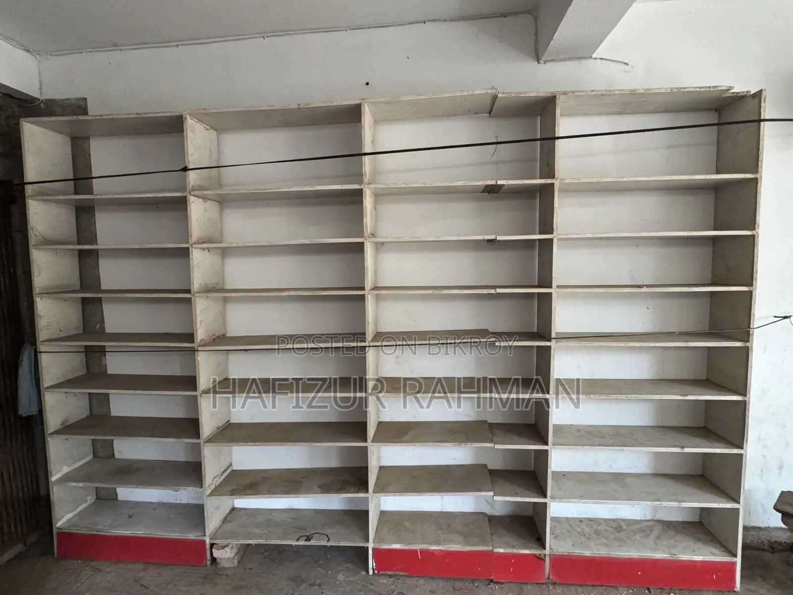 দোকান এর রেক বিক্রি করা হবে ২ টা